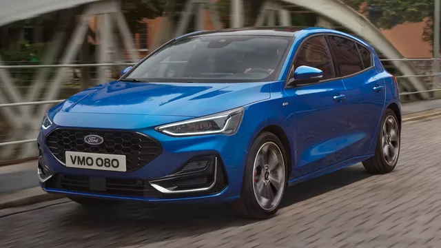 Ford Focus 
blau