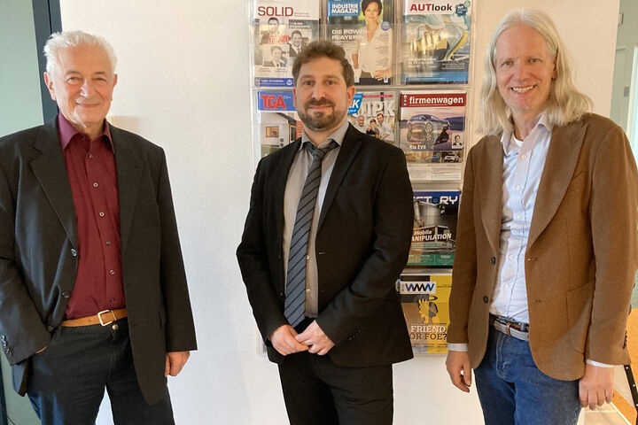 Prof. Hermann Knoflacher (l.) und Prof. Sebastian Kummer (r.) mit Ludwig Fliesser