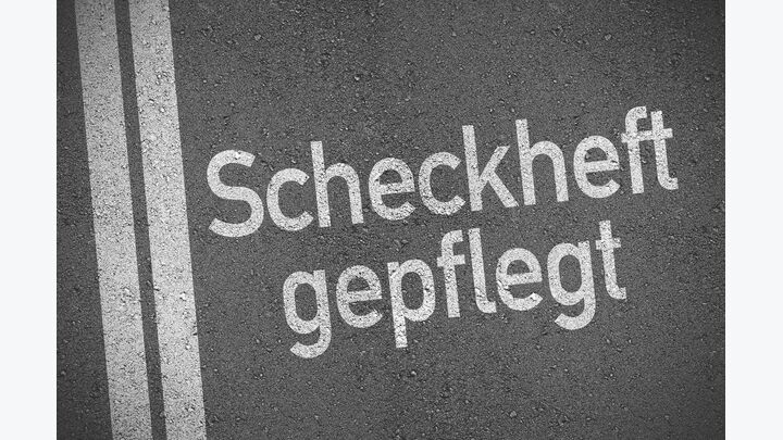 scheckheftgepflegt, scheckheft, gebrauchtwagen, schild, kfz, auto, automarkt, automobile, gebrauchte, wegweiser, fahrzeug, fahrzeuge, werbung, gebraucht, asphalt, altautoentsorgung, jahreswagen, rückläufer, leasing, leasingangebot, leasingrückläufer, verlust, günstig, preiswert, gebrauchtwagenmarkt, gebrauchtwagenbörse, marktplatz, pkw, neuwagen, wertverlust, autohändler, gebrauchtwagenhändler, ankauf, verkauf, finanzierung, autokauf, kaufen, verkaufen, finanzieren, leasen