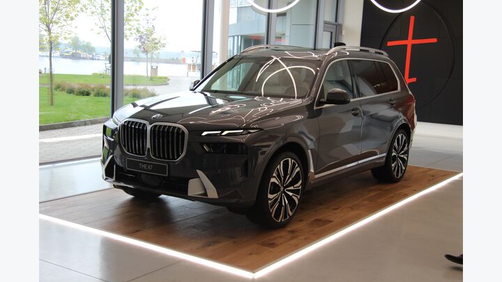BMW X7