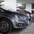 auto, autos, parken, parkplatz, stellplatz, parkrempler, parkhaus, tiefgarage, pkw, kfz, stadt, mieten, vermieten, stellplatzsatzung, viele, reihe, ordnung, schaden, versicherung, autoversicherung, parkschaden, öffentlich, privat, stellplatzmangel, säulen, beton, kratzer, beschädigung, größe, höhe, kombi, automobil, suv, parkplatznot, parkplatzangebot, sicherheit, frauenparkplatz, zugang, kosten, parkticket, stündlich, überwachung