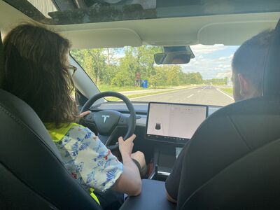 AustriaTech 
Digitrans-Teststrecke 
St.Valentin 
Tesla 
Fahrerassistenzsysteme