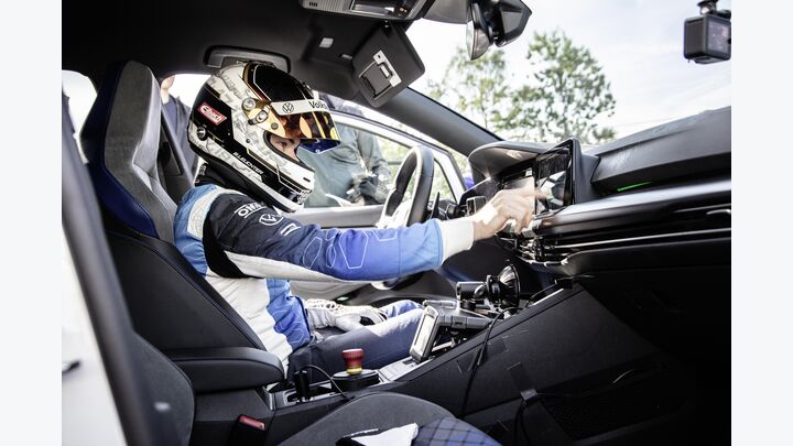 Volkswagen Golf R 20 Years
VW
Nürburgring