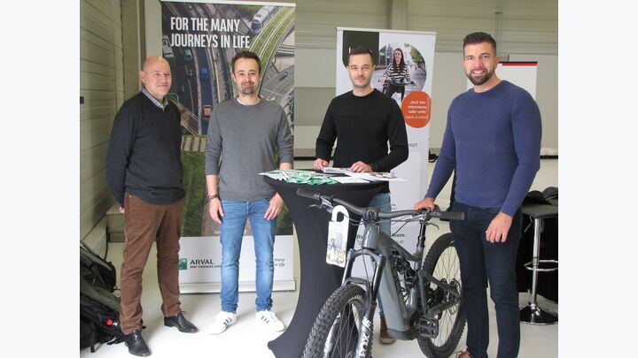 (v.li.): Von Arval Austria vor Ort waren Johannes Worsch, Business Manager, Jan Heinrich, Marketing & Communication Manager, Nikolas Nikolic, Vertrieb und Andreas Hitl, Business Manager Vertrieb (Kia)