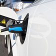 elektroauto, elektromobilität, stecker, laden, aufladen, ladestrom, spannung, akku, reichweite, ladestation, elektrizität, elektrotankstelle, stromversorger, tanken, alternativ, antrieb, elektromotor, ökologisch, umweltfreundlich, co2, stromtankstelle, stromkabel, strom, anschluss, anschlusskabel, umweltschutz, klimawandel, batterie, akkuladung, förderung, ökologie, stromanschluss, elektrisch, zukunftstechnologie, verkehr, umweltverschmutzung, automobilindustrie, auto, fahrzeug, ladekabel, elektromobil, tankstutzen, e-mobility, e-mobilität, mobilität, tankdeckel, nachhaltigkeit, abgasfrei, zukunft, elektrofahrzeug
