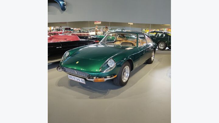 Hertz Classics 
Autovermietung
