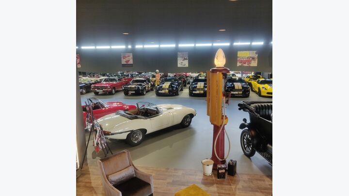 Hertz Classics 
Autovermietung