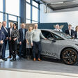 Scheuch Mittarbeiter mit Cupra Born und Partnern