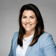 Portrait von Magdalena Ebmer, Head of Com Ops bei Volvo Car Austria.