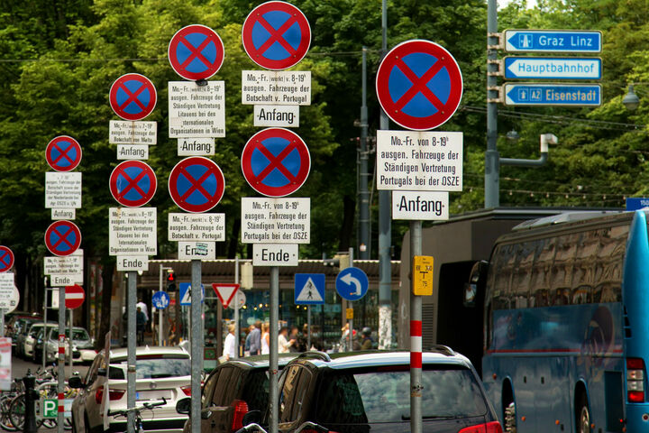 no parking street sign city austria vienna car park parking roadsign pay warning police ban cost