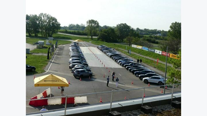 60 Fahrzeugmodelle standen für Testfahrten bereit
