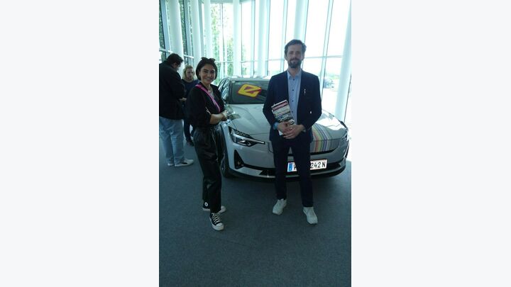 Olcay Cinar, Head of Congress bei Weka Industrie Medien, und Erwin Schubert, Abteilungsleiter bei Ebinger Autofolien