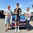 Die Teilnehmenden des Motorsport-Events, der Suzuki Cup Saison. V.l.n.r.: Michael Mayr, Bastian Frischmann und Valentina Mayr