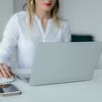 Das ﻿Smatrics Webinar möchte Zuschauerinnen und Zuschauern die Palette an möglichen Authentifizierungs- und Abrechnungsoptionen aufzeigen und erklären, wie diese nahtlos in Ladeinfrastruktur und Kassensysteme integriert werden können.