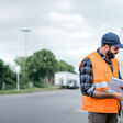 Das Geotab Safety Center nutzt die 25 Jahre Erfahrung des Unternehmens im Bereich Flottendaten und KI-gestützte Analysen. Basierend auf Erkenntnissen aus über 4,7 Millionen Fahrzeugabonnements erhalten Flottenmanager operationalisierbare Daten zum Fahrverhalten, zur Risikovorhersage und zum Benchmarking mit Branchenkollegen.