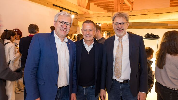 © www.wildbild.at Gregor Faistauer (Geschäftsführer Bachchor Salzburg), Josef Roider (Geschäftsführer AutoFrey GmbH) und Franz Herzog (Dirigent) beim Ausklang des Abends (v.l.n.r.)