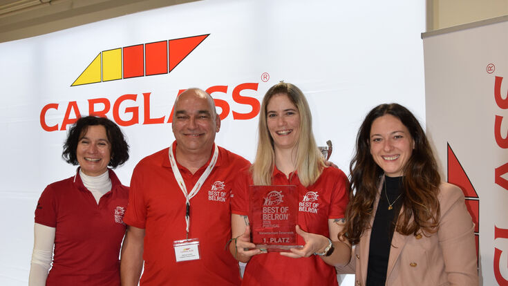 (v.l.:) Von Carglass Österreich Geschäftsführerin Galina Herzig, Michael Fischer, Technical Coach, Nicole Sommer, Monteurin in Graz und Gewinnerin des nationalen Vorentscheids für Best of Belron, und Viktoria Benda, Head of Operations