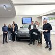 (v.l..: )Rene Heinrich, Viktoria Mayr, Sabina Hack-Wagner, Christian Steinbacher, Georg Staudinger, XPENG Österreich, Maximilian Mayr, Mag. Michael Mayr, Geschäftsführer & Inhaber Autopark GmbH, Julian Costa und Micha-Emanuel Hauser