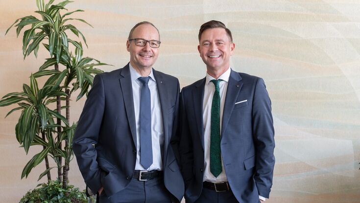 Laszlo Horvath (2.v.l.) verantwortet die Geschäfte gemeinsam mit Stefan Janzen, technischem Geschäftsführer von Mewa Österreich.