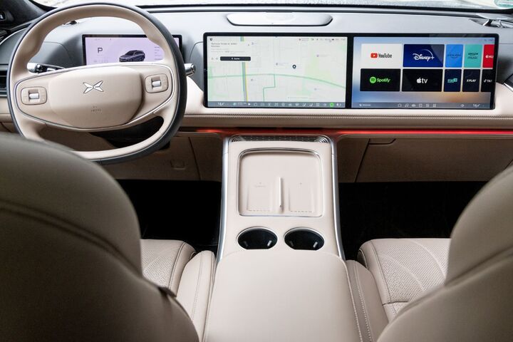 Das XPENG G9 Cockpit