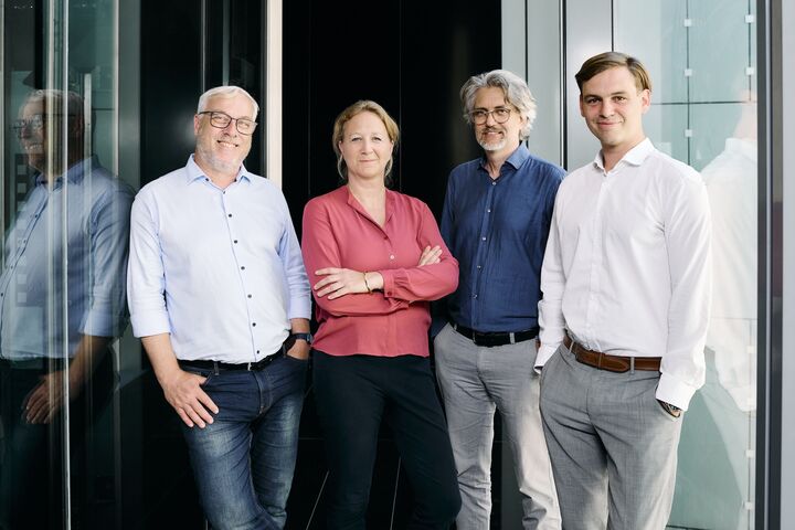 (v.l): Michael Hirschbichler (Head of Innovation), Ute Teufelberger (Geschäfsführerin), Christian Eugster (Geschäftsführer), Otto Rezac (Head of Sales)