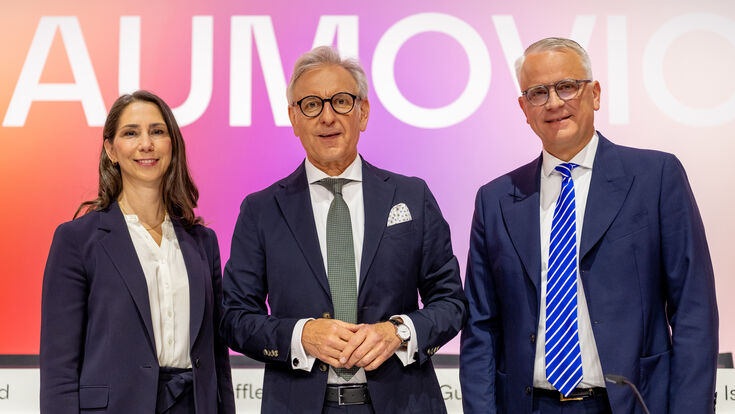 Die AUMOVIO-Geschäfsführung hat klare Ziele für 2026: Bereinigter Konzernumsatz 17–18,5 Mrd. Euro, bereinigte EBIT-Marge 3,5– 5,0 Prozent, normalisierter Free Cashflow 500–800 Mio. Euro.