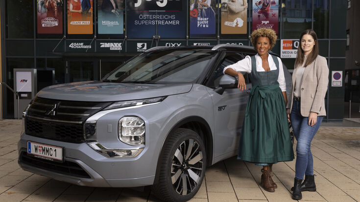 Arabella Kiesbauer, „Bauer sucht Frau“-Moderatorin und Stefanie Schügerl, Marketing- und PR-Spezialistin Mitsubishi Motors Österreich