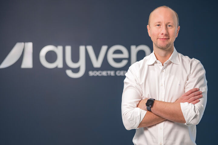 „Wir sehen bereits heute, dass viele Unternehmensflotten deutlich höhere BEV-Anteile aufweisen als der Gesamtmarkt", sagt Mag. Lorenz Loidl, Commercial Director Ayvens Austria.